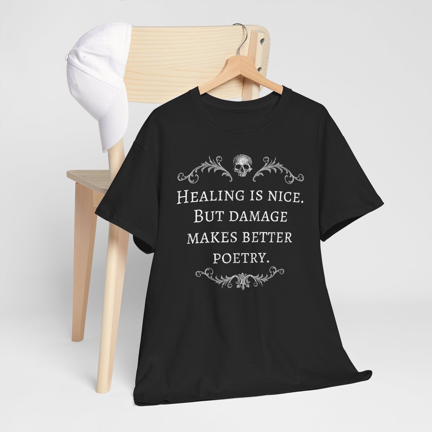Unisex tričko Damage makes better poetry v bílé