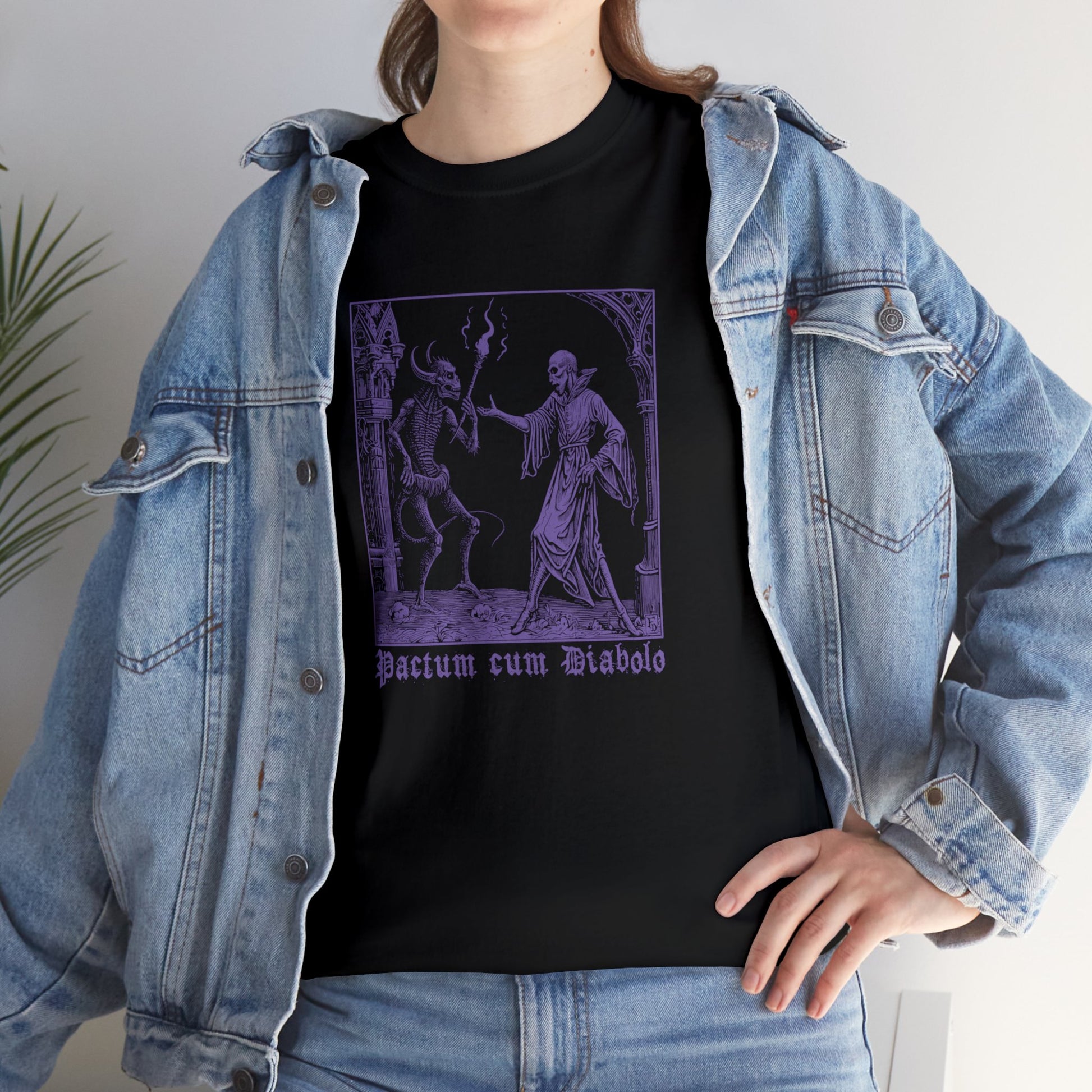 Unisex T-shirt Pactum cum Diabolo in Purple - Frogos Design